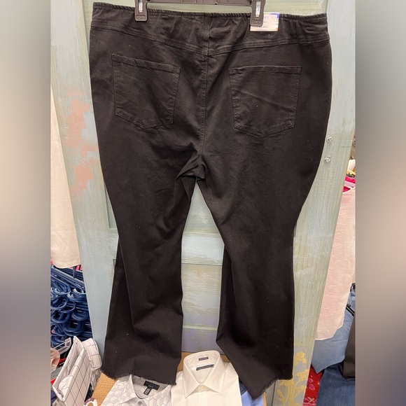 Tinseltown Hi-Rise Flare Black Jeans - Picture 1 of 3